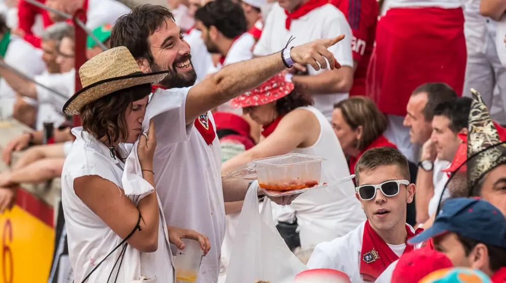 Los tendidos de la plaza de Pamplona durante la cuarta corrida de la Feria del Toro 2017 con toros de Fuente Ymbro (33). IÑIGO ALZUGARAY