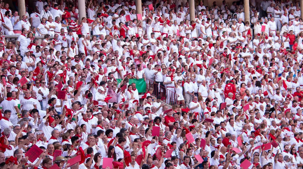 Sexta corrida de San Fermines con toros de N&uacute;nez del Cuvillo para Miguel &Aacute;ngel Perera, Cayetano Rivera, Antonio FerreraNOEM&Iacute; VERA_15