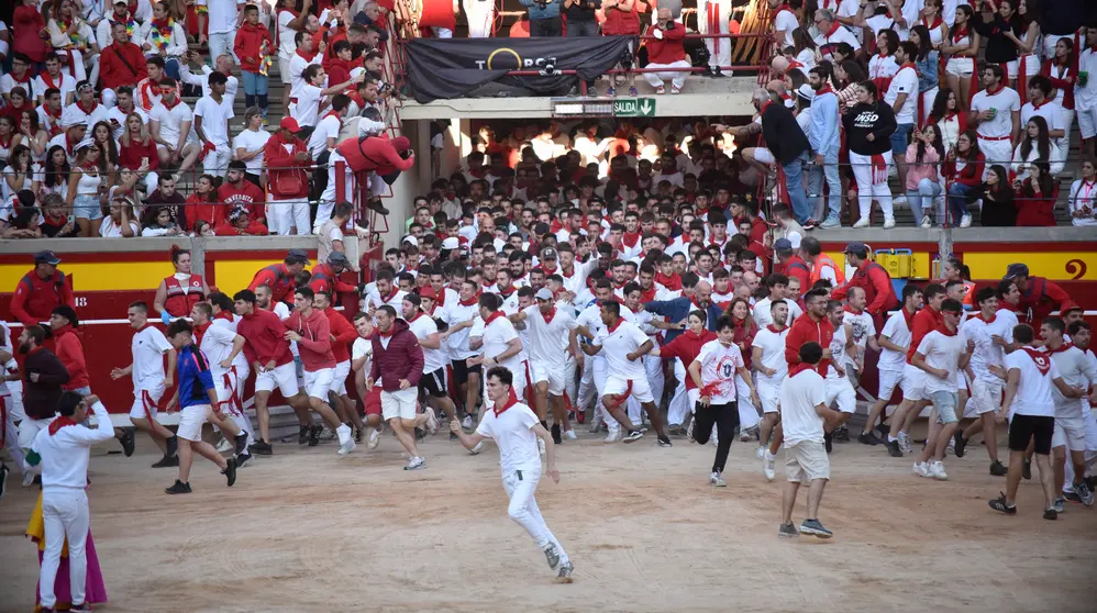 Cuarto encierro de San Fermín 2022 a 10 de Julio en la Plaza de Toros de Pamplona con toros de la ganadería La Palmosilla. IRAITZ IRIARTE.