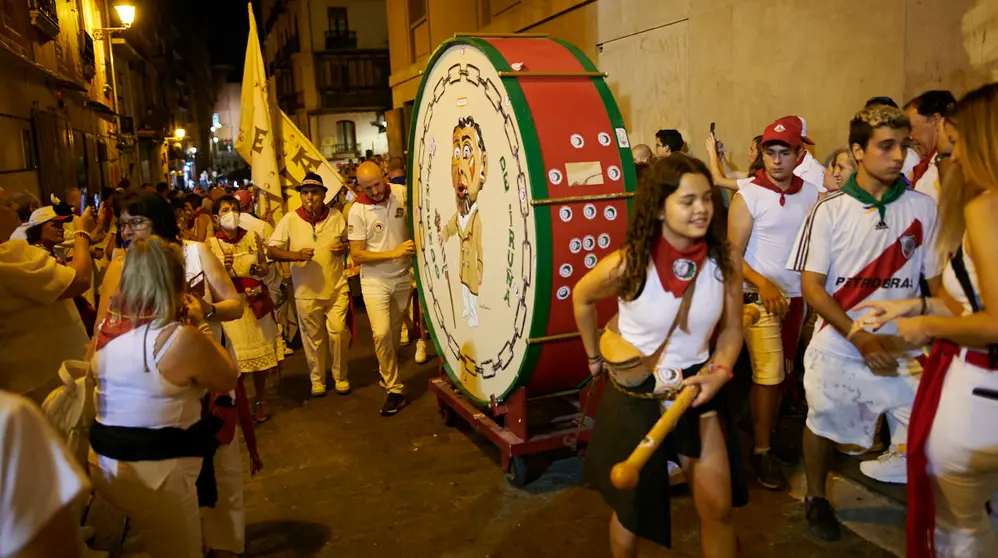 El Estruendo recorre las calles de Pamplona por San Fermín 2022. PABLO LASAOSA