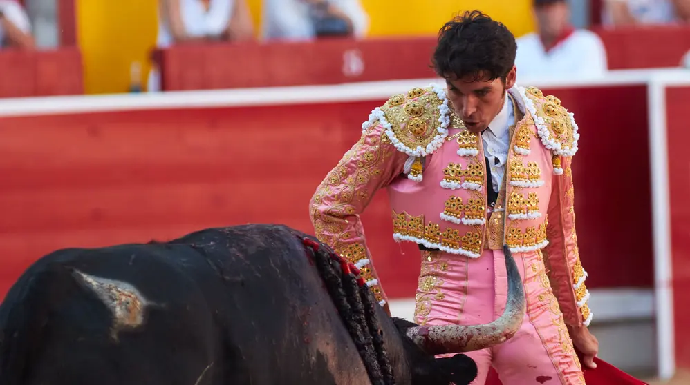 Sexta corrida de la Feria del Toro de San Ferm&iacute;n 2023 en la plaza del toros de Pamplona con toros de la ganader&iacute;a de Jandilla para los diestros  Antonio Ferrera, Juli&aacute;n L&oacute;pez Escobar "El Juli", y Cayetano Rivera. I&Ntilde;IGO ALZUGARAY