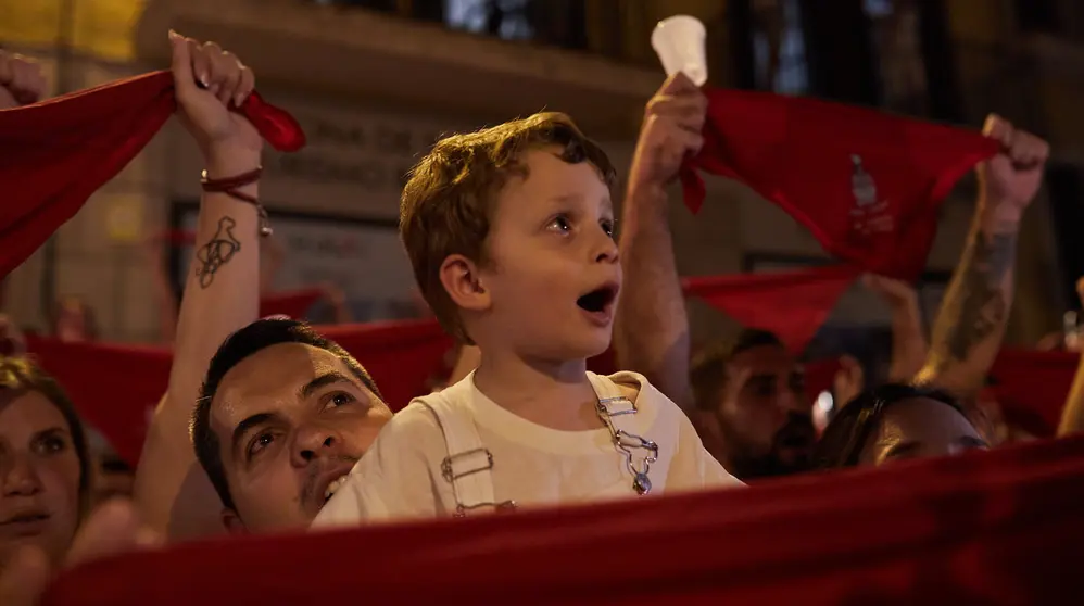 Pobre de mí en la Plaza del Ayuntamiento de Pamplona con el que finalizan los nueve días de las Fiestas de San Fermín 2023. IÑIGO ALZUGARAY