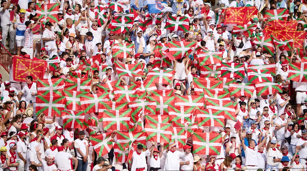 Ambiente durante la octava y &uacute;ltima corrida de la Feria del Toro de San Ferm&iacute;n 2024 con toros de Miura para Antonio Ferrera, Manuel Escribano y Jes&uacute;s Enrique Colomo. PABLO LASAOSA