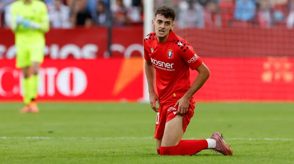 Aimar Oroz en el Sevilla Osasuna. EFE