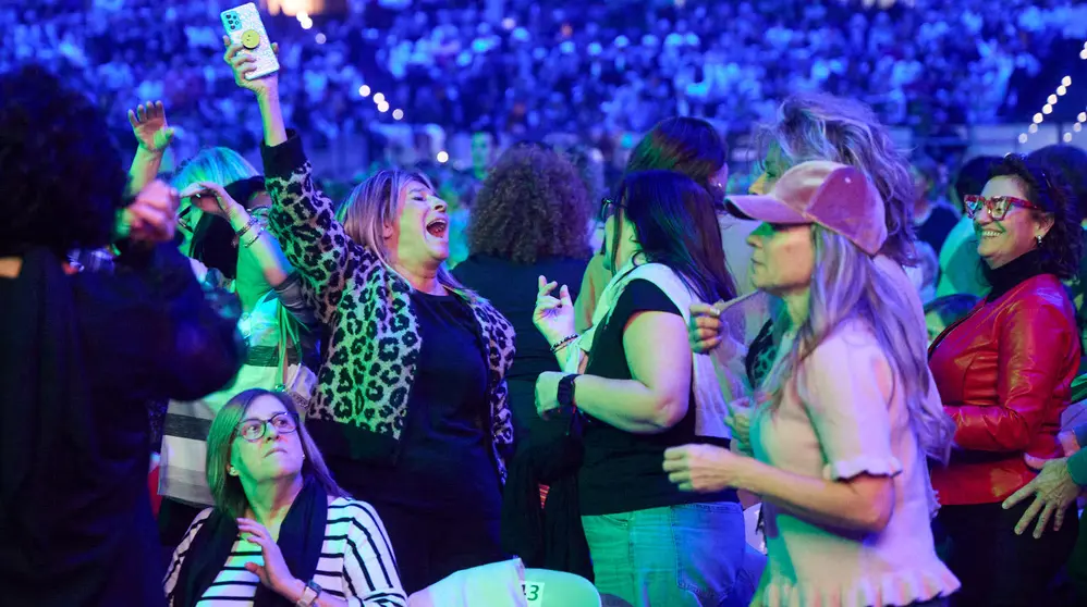 Concierto de los Pecos en el pabellón Navarra Arena dentro de su gira ' Dos Voces y Una Historia'. IÑIGO ALZUGARAY