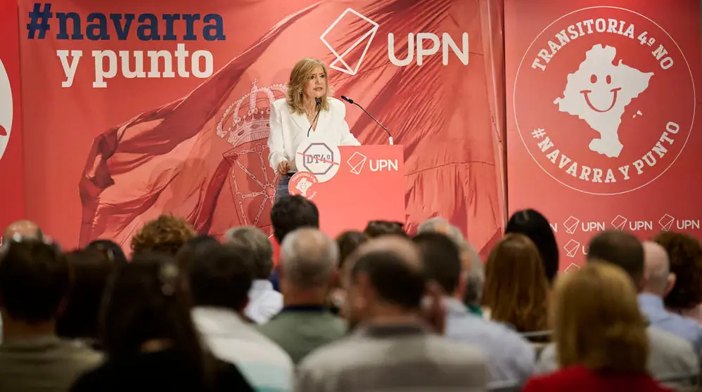 La presidenta de UPN, Cristina Ibarrola, interviene en la asamblea general anual de afiliados del partido. PABLO LASAOSA