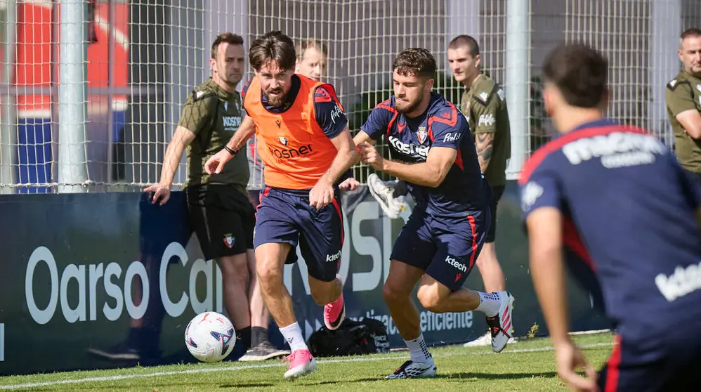 Osasuna se ejercita en las instalaciones de Tajonar durante la pretemporada 2026. PABLO LASAOSA