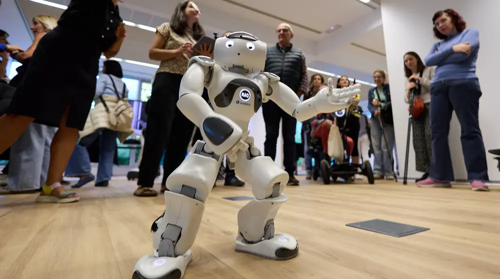 Showroom tecnol&oacute;gico organizado por el Centro de Investigaci&oacute;n en Inteligencia Artificial de Navarra (NAIR Center) para mostrar robots sociales, tecnolog&iacute;as de apoyo a los cuidados y otras soluciones destinadas a favorecer la autonom&iacute;a de las personas. I&Ntilde;IGO ALZUGARAY