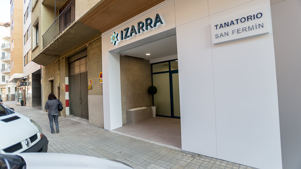 Nuevo tanatorio San Fermín del grupo Izarra, situado en el número 5 de la calle Padre Calatayud de Pamplona (10). IÑIGO ALZUGARAY
