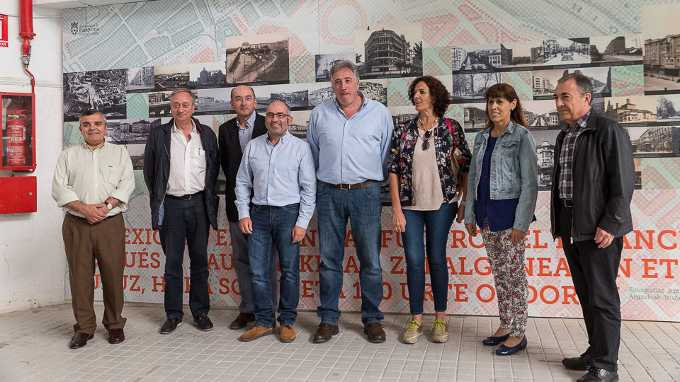 El Ayuntamiento de Pamplona inaugura la exposición titulada 'Reflexiones en torno al futuro del Ensanche 100 años después' (03). IÑIGO ALZUGARAY