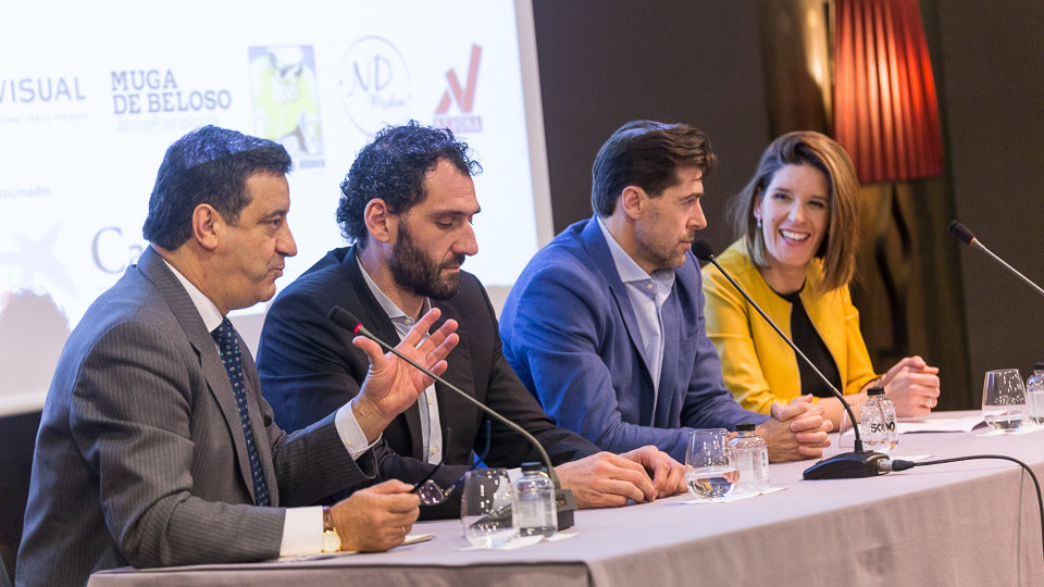 Jorge Garbajosa y Raúl Chapado participan en el _Foro Deporte y Sociedad_ en Pamplona (17). IÑIGO ALZUGARAY