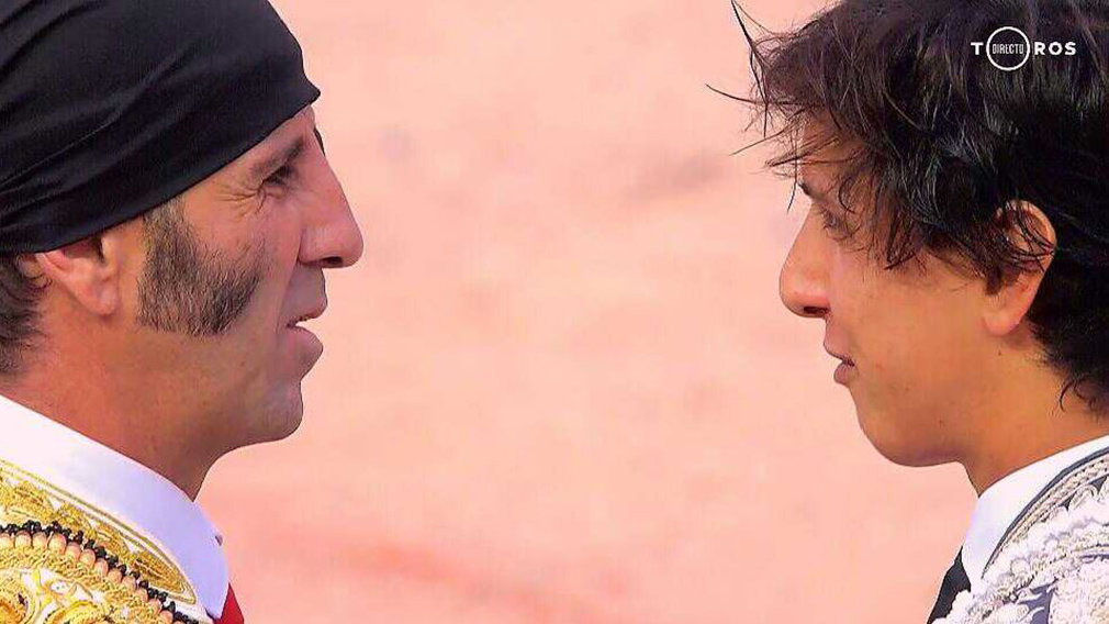 Relevo en la arena: Juan José Padilla cede las 'llaves' del coso sanferminero a Roca Rey