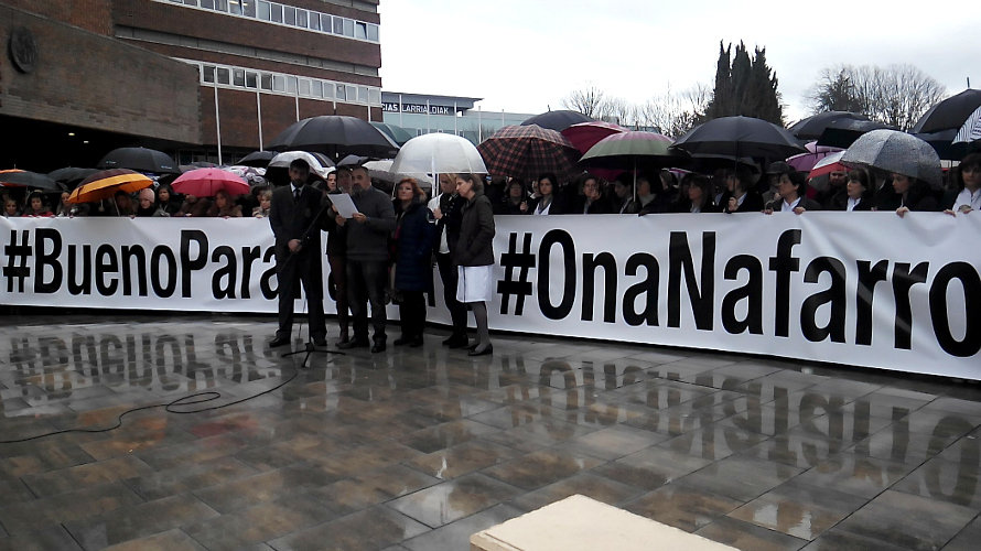 Cientos de trabajadores de la CUN y la UNAV muestran malestar por la no renovación del convenio