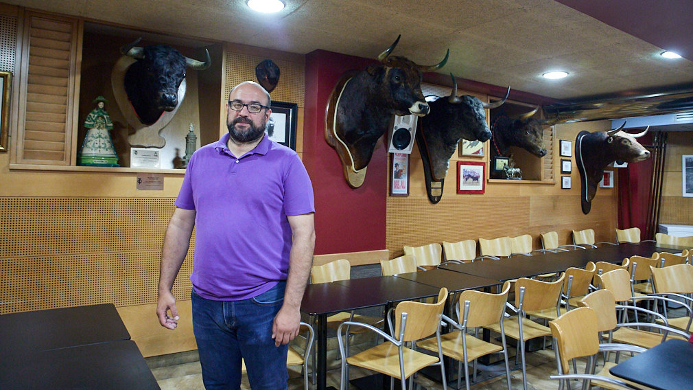 Bar-Restaurante Club Taurino en la calle Emilio Arrieta de Pamplona. IÑIGO ALZUGARAY