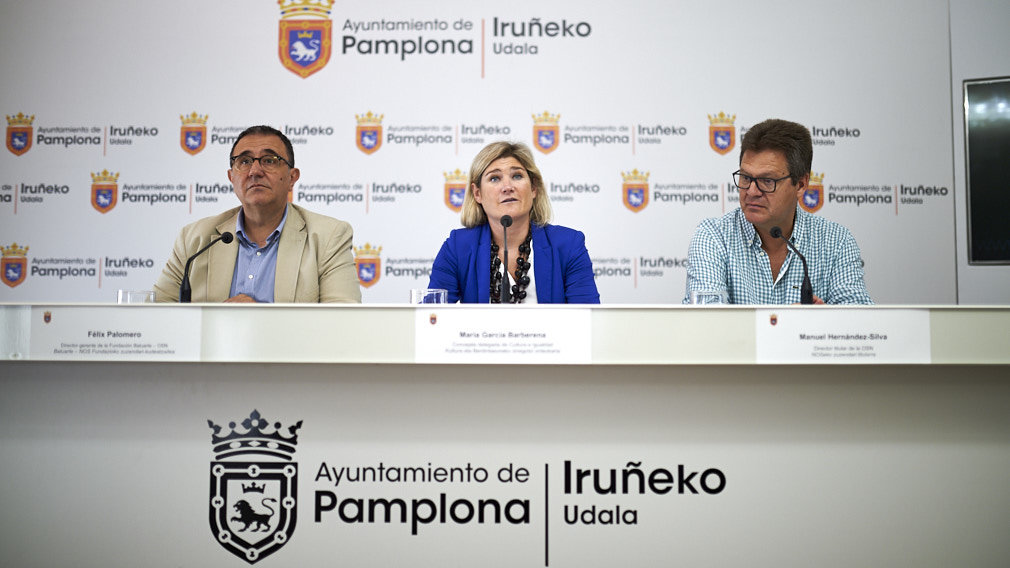 Presentación del concierto que la Orquesta Sinfónica de Navarra ofrece el sábado en la plaza del Castillo. MIGUEL OSÉS