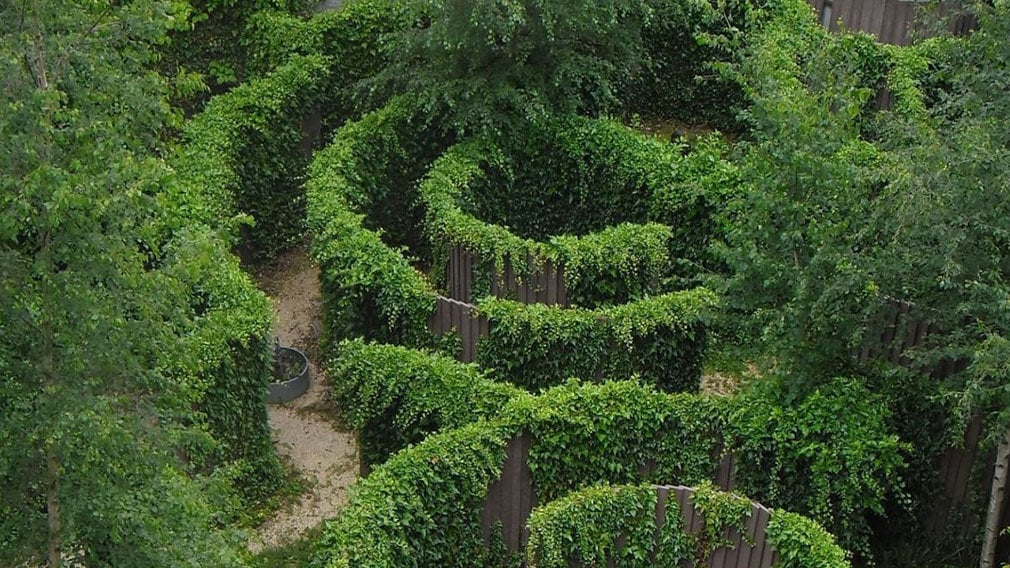 Cementerio de Abaurrea Alta: qué ver en el Pirineo Navarro.