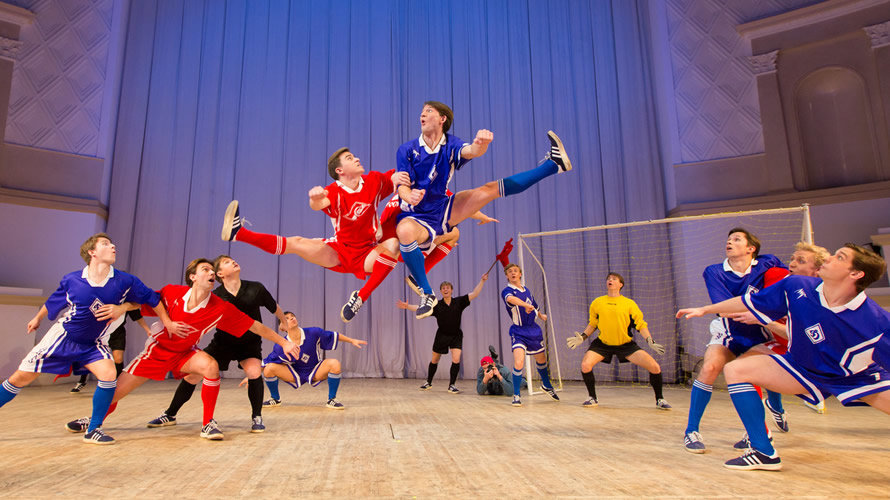 Ballet Ruso de Igor Moiseyev interpretando la coreografía Fútbol, en un momento de su espectáculo. CEDIDA