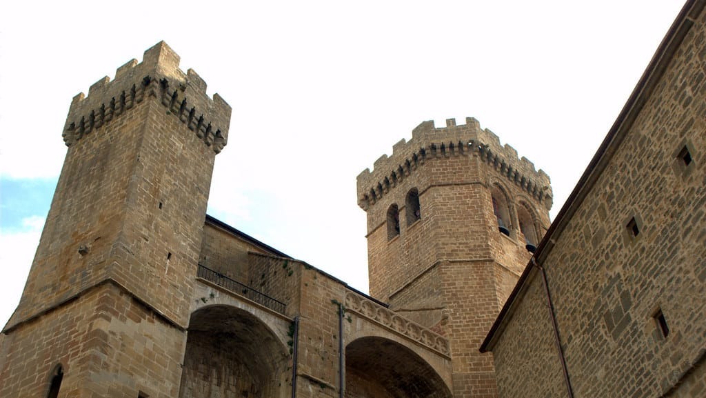 Qué ver en Ujué: descubre todos los encantos de este pueblo medieval navarro.