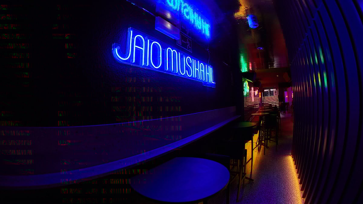 Bar El Born en la cuesta del Labrit de Pamplona. IÑIGO ALZUGARAY