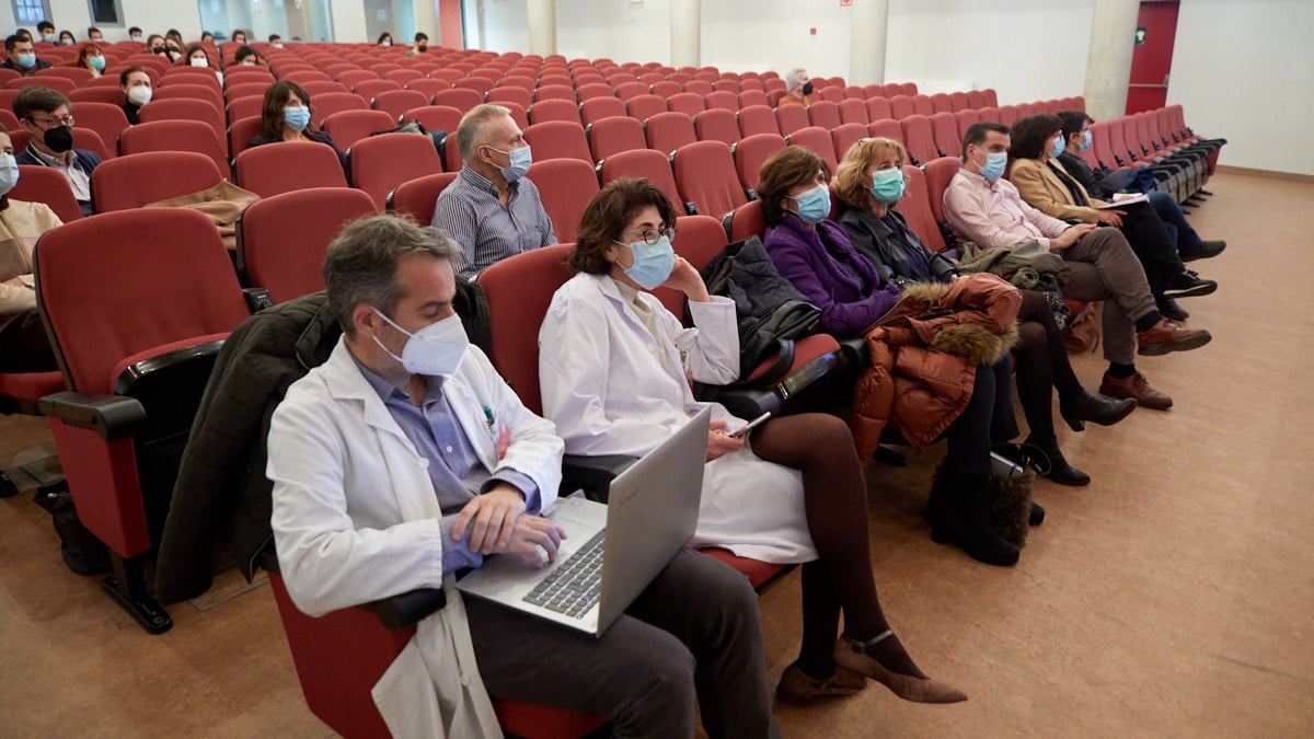 Seminario organizado por la UPNA y el Hospital Universitario de Navarra sobre la gestión hospitalaria durante la pandemia. IÑIGO ALZUGARAY