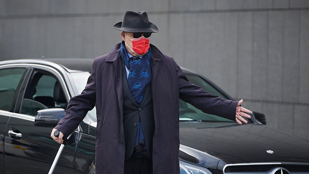 Antonio Resines a su llegada a la entrega de las Medallas de Oro de Bellas Artes 2020. PABLO LASAOSA