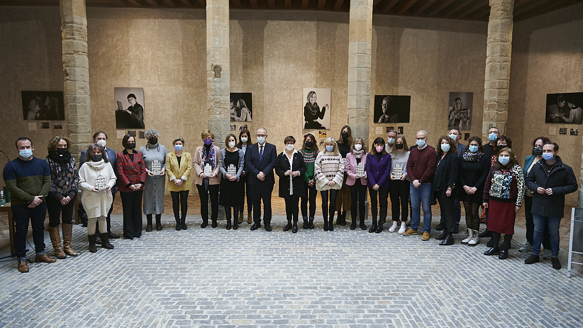 Acto de reconocimiento del Ayuntamiento de Pamplona a siete mujeres en el Día Internacional de las Mujeres. PABLO LASAOSA