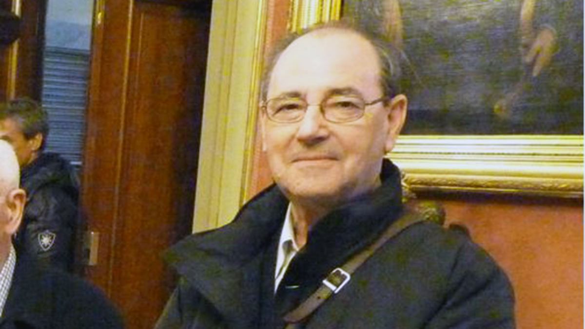 Francisco Lasheras en una recepción a Oberena en el Ayuntamiento de Pamplona en 2015. Cedida.