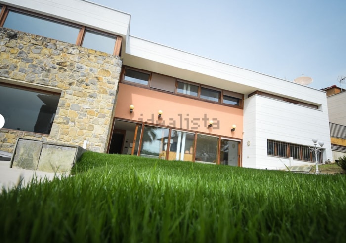 Casas en venta en Navarra: Casa o chalet independiente en venta en calle Etxesakan