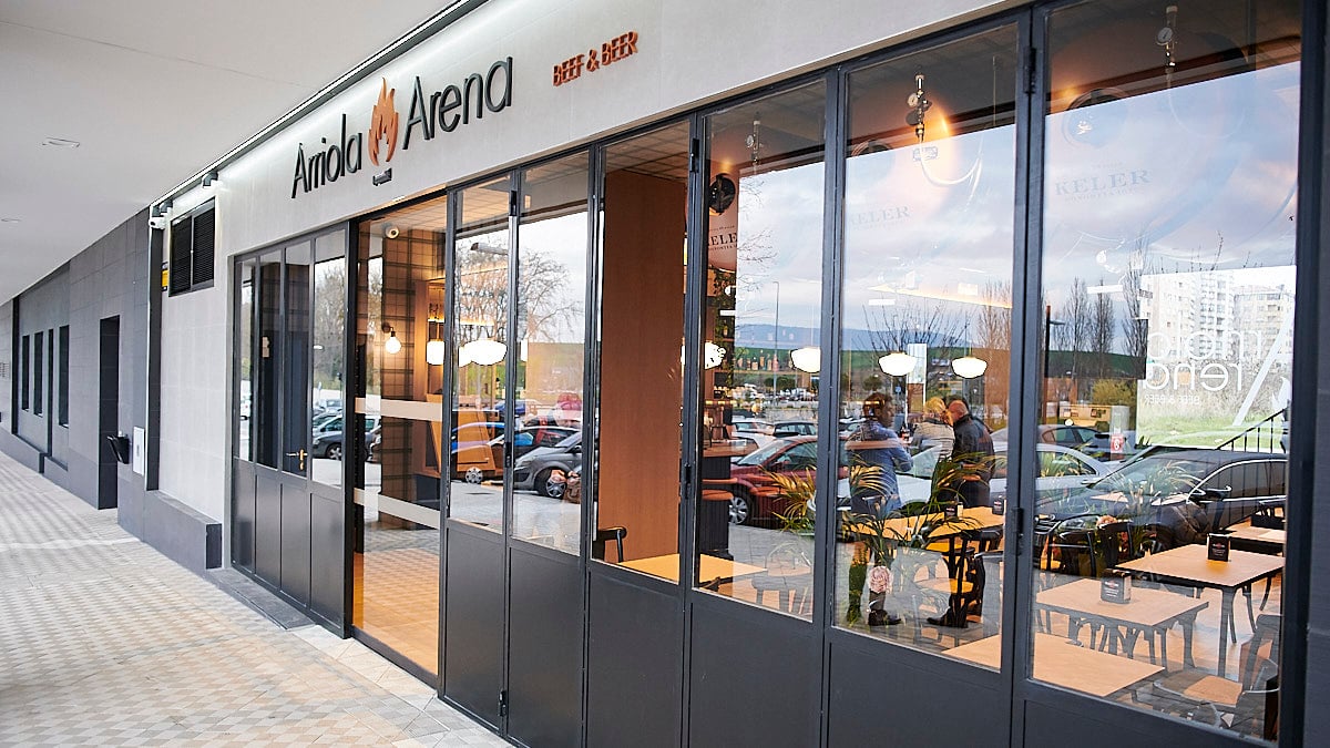 Arriola Arena, nuevo establecimiento hostelero en la calle Pablo Antoñana, en el barrio Arrosadía de Pamplona. PABLO LASAOSA