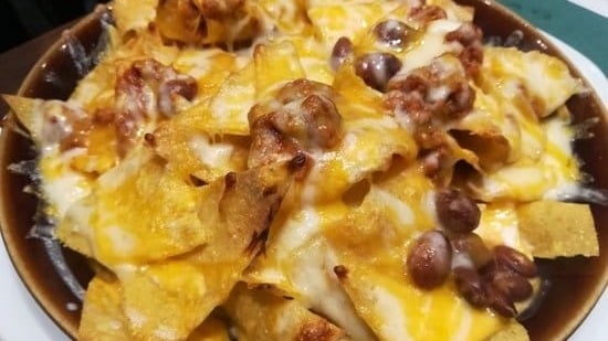 Nachos con carnita y queso fundido en La Facultad De Pío. Foto: TripAdvisor.