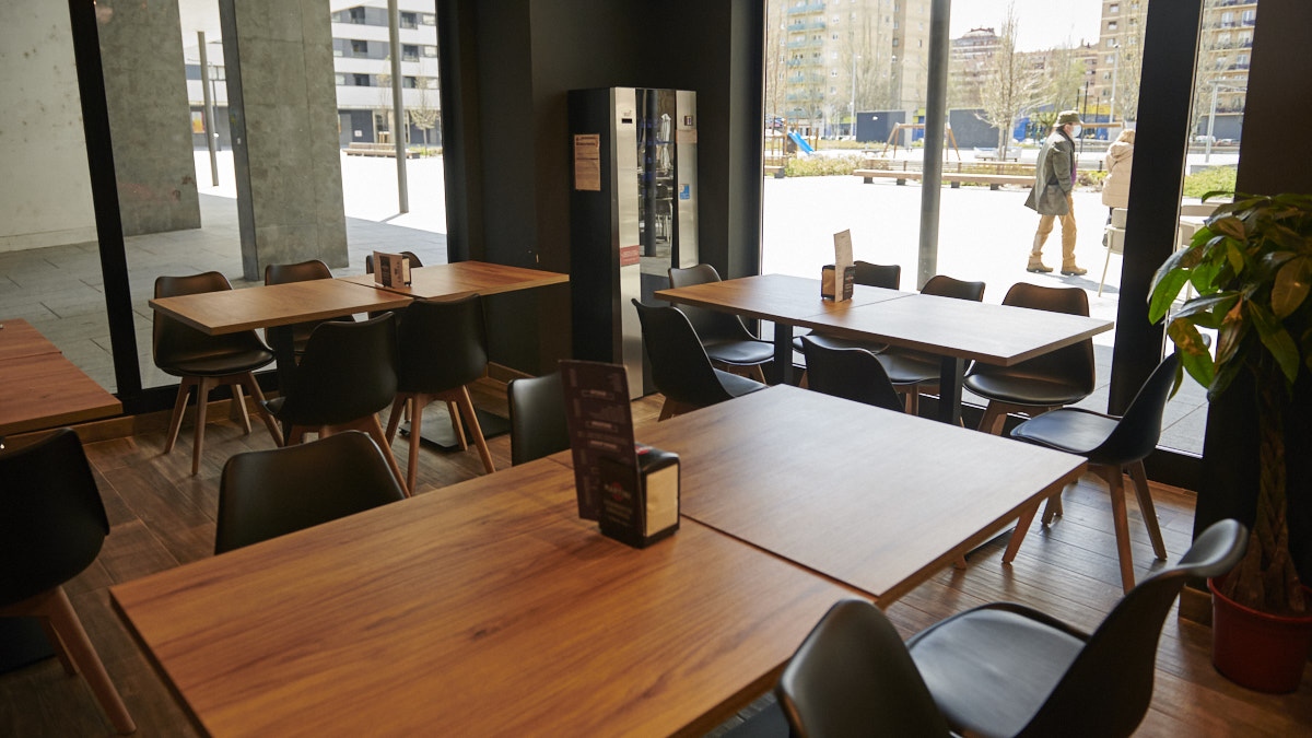 Cervecería La Jota en la Plaza Leonor de Trastámara de Iturrama nuevo. PABLO LASAOSA