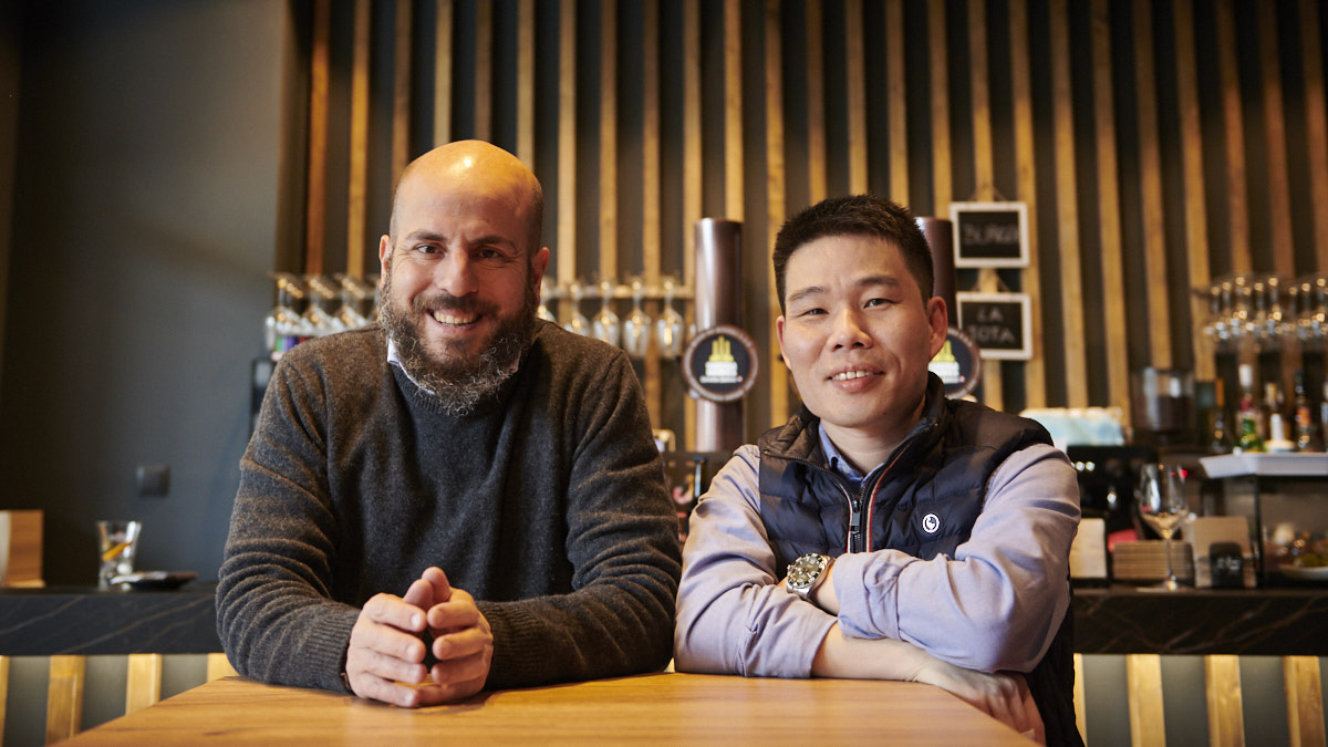 Cervecería La Jota en la Plaza Leonor de Trastámara de Iturrama nuevo. PABLO LASAOSA