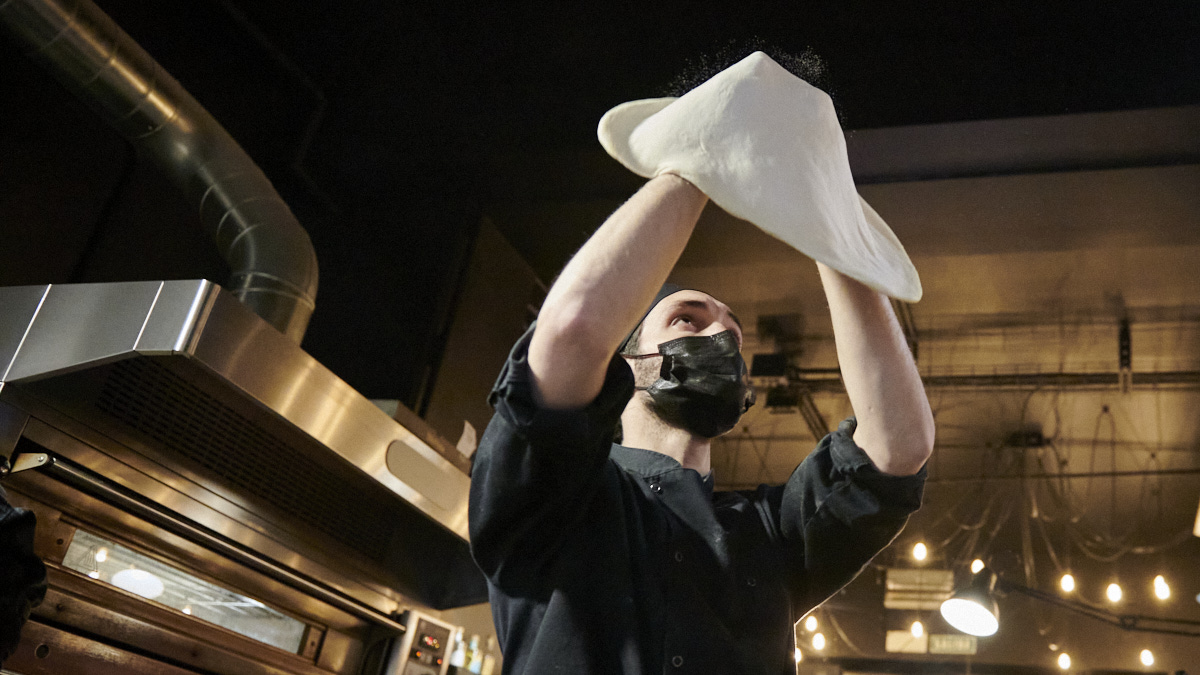 La masa de la pizza de Isla Sicilia se fermenta 72 horas. IRANZU LARRASOAÑA