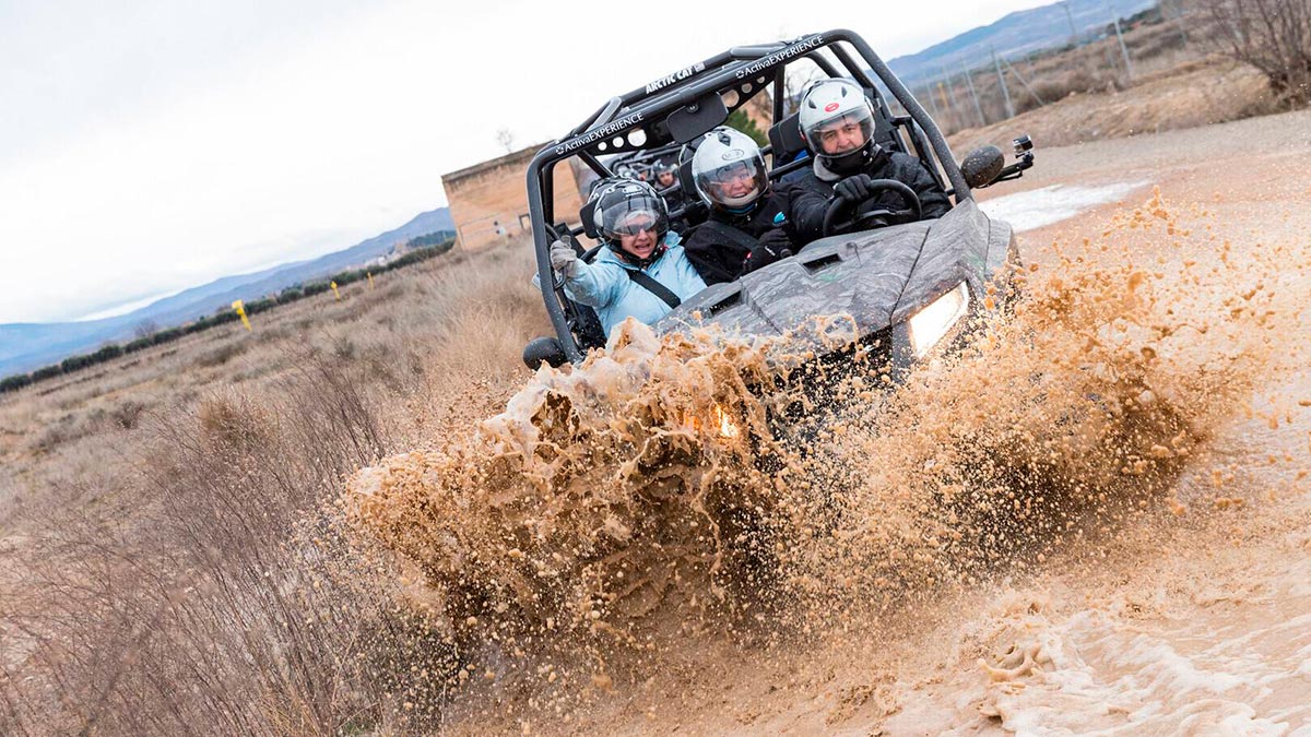 Recorrer las Bardenas Reales en 4x4, buggy o seagway es otra forma de acercarse al desierto navarro. CEDIDA