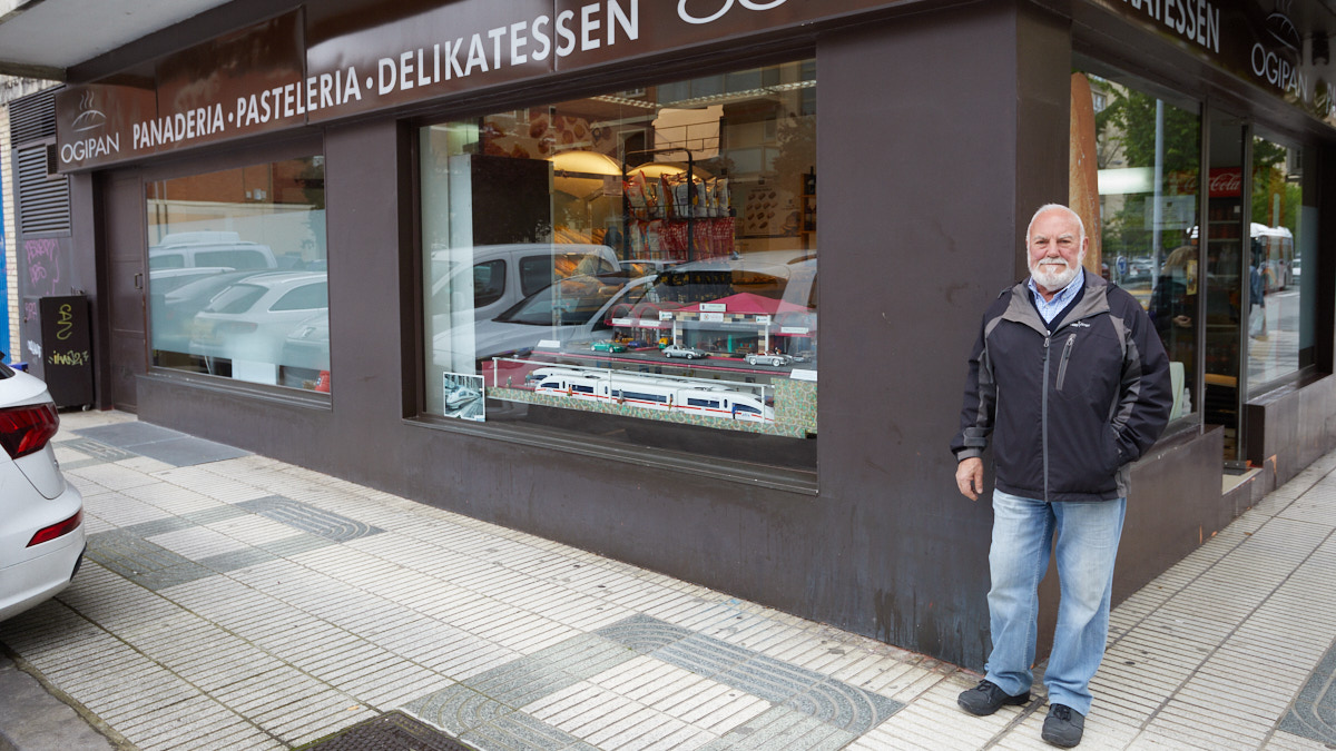 Maqueta de la futura estación de ferrocarril de Berriozar, realizada por Ubaldo Marcos. IÑIGO ALZUGARAY