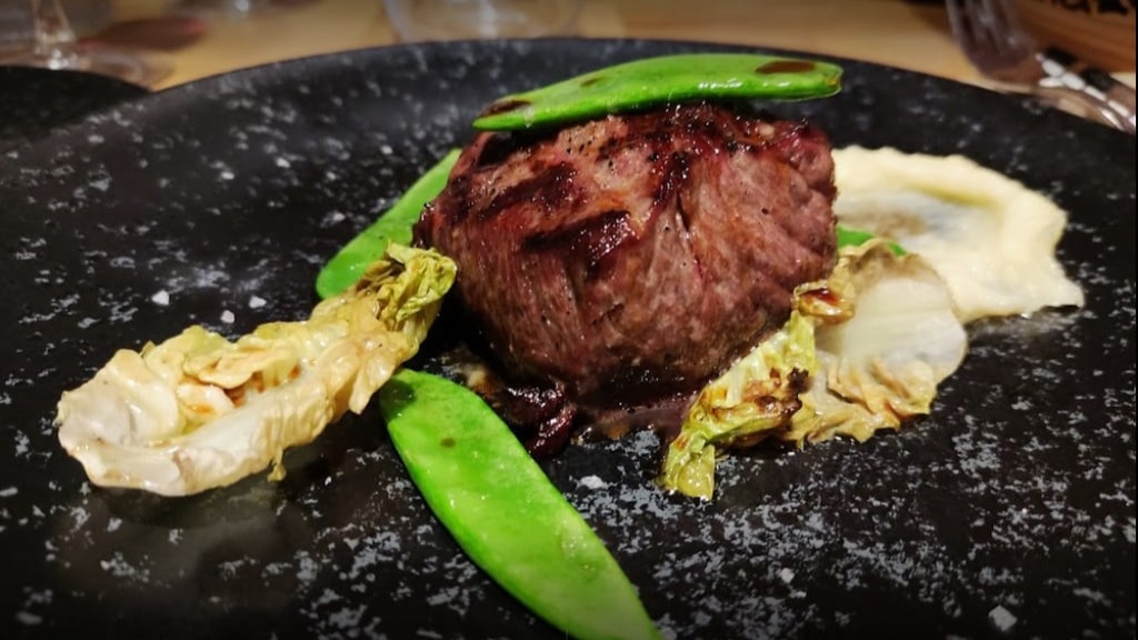 Uno de los platos del Restaurante La Vieja Iruña de Pamplona. Foto: La Vieja Iruña.