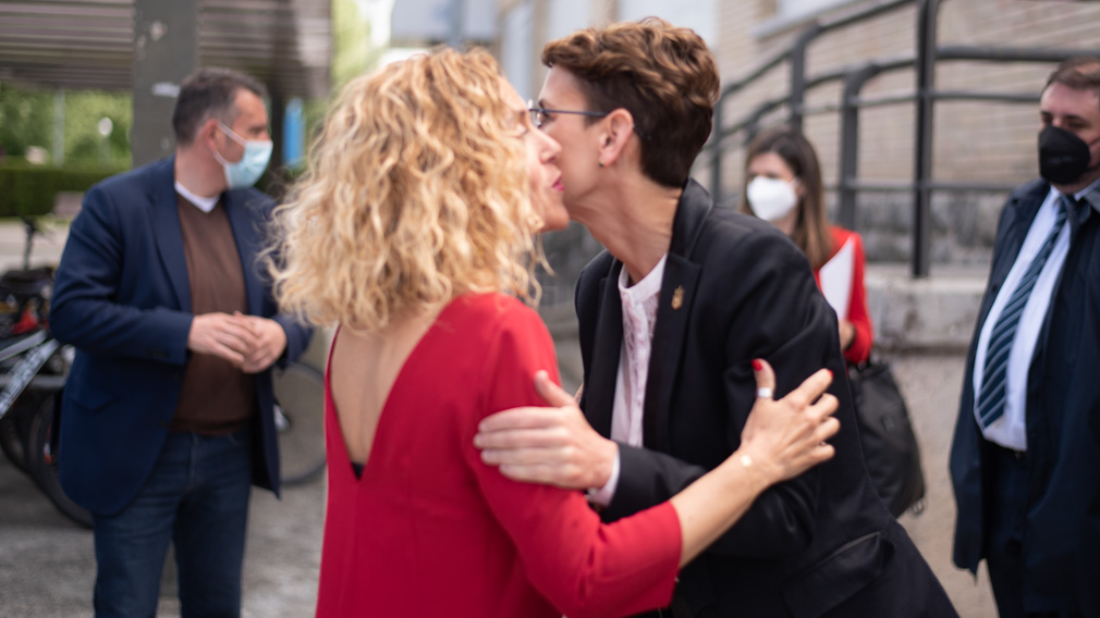 La presidenta del Congreso de los Diputados, Meritxel Batet, y la presidenta de de Navarra, María Chivite, asisten al acto de entrega de los Premios Jaime Brunet. IRAITZ IRIARTE.
