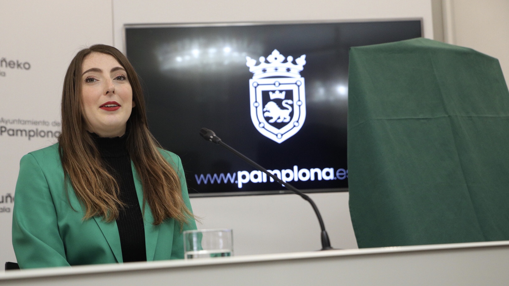 Olalla Merino, autora del cartel de San Fermín 2022. ÍÑIGO ALZUGARAY