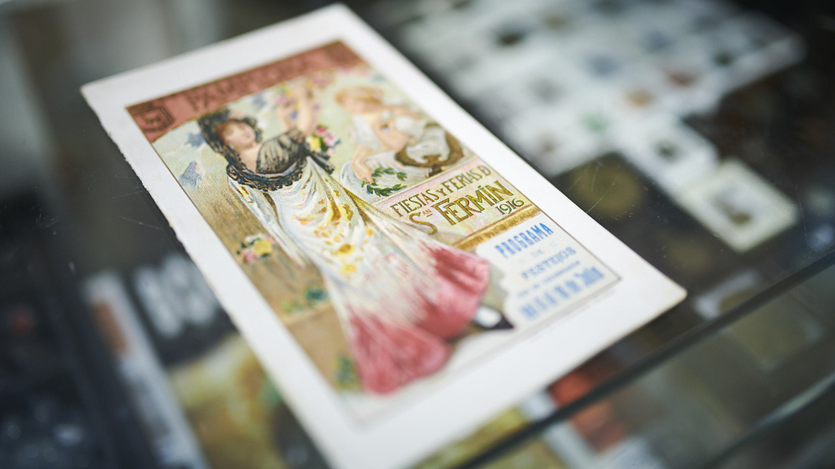 Kanek, tienda de antigüedades y minerales en la calle Paulino Caballero de Pamplona. PABLO LASAOSA