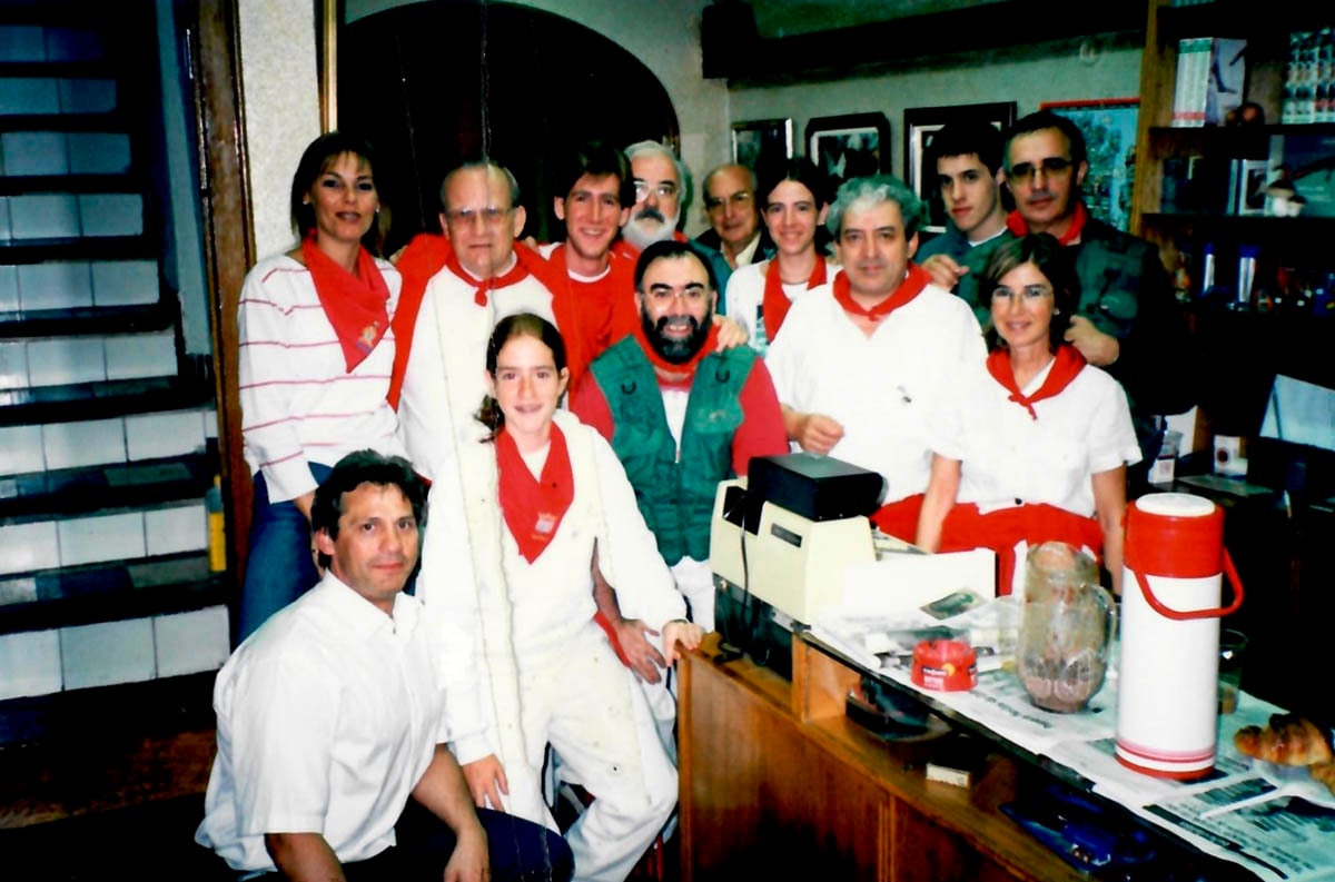 Desayuno del equipo de colaboradores en la tienda. (Cortesía de la familia).