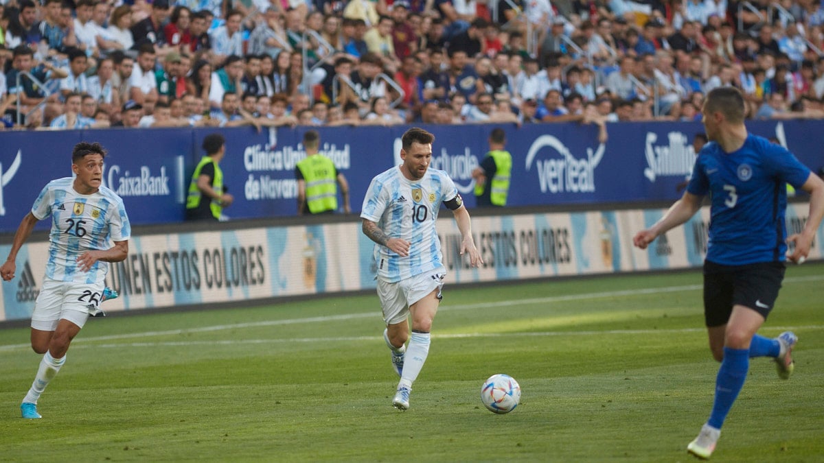 El mayor récord de Leo Messi con Argentina fue en Pamplona: el día que marcó cinco goles en El Sadar
