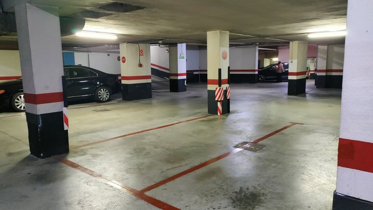 Interior del Parking Plaza de Toros de Pamplona. Foto: fotocasa.