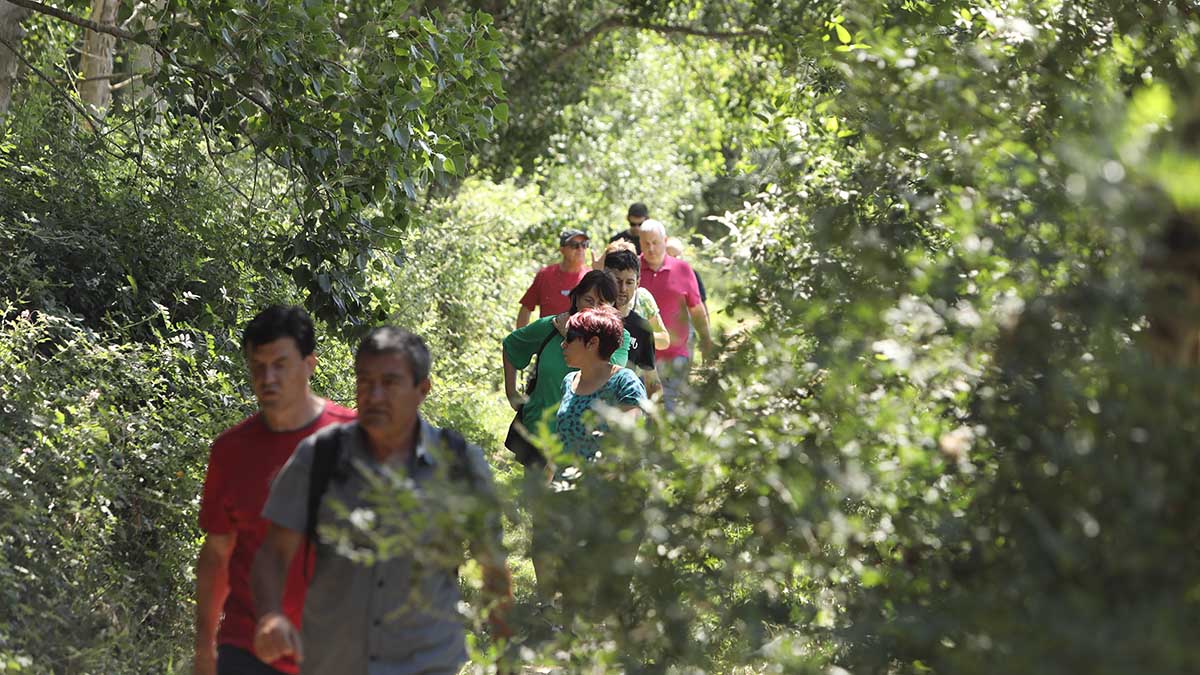 La consejera Itziar Gómez, con representantes locales. NAVARRA.ES