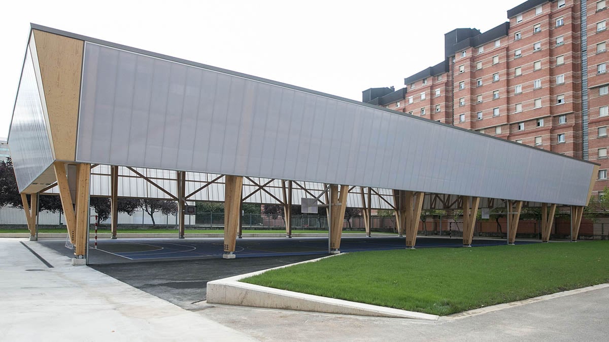 El colegio público de Ermitagaña estrenará pistas polideportivas cubiertas el próximo curso. AYUNTAMIENTO DE PAMPLONA