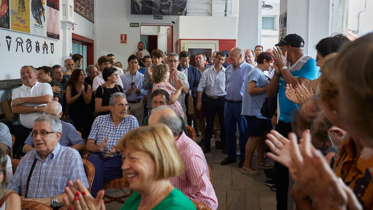 Presentación del libro del centenario de la Plaza de Toros de Pamplona escrito por Manolo Sagüés. IÑIGO ALZUGARAY