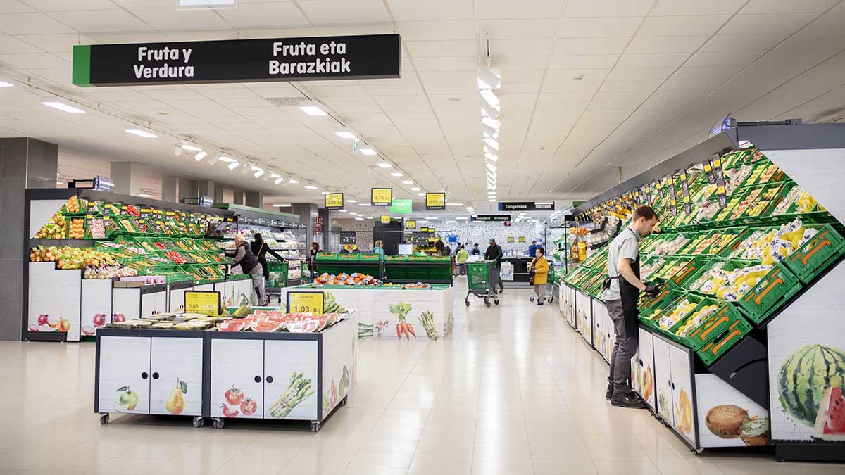 Sección de Fruta y Verdura del supermercado Mercadona sito en Av. Gipuzkoa,
Pamplona. MERCADONA