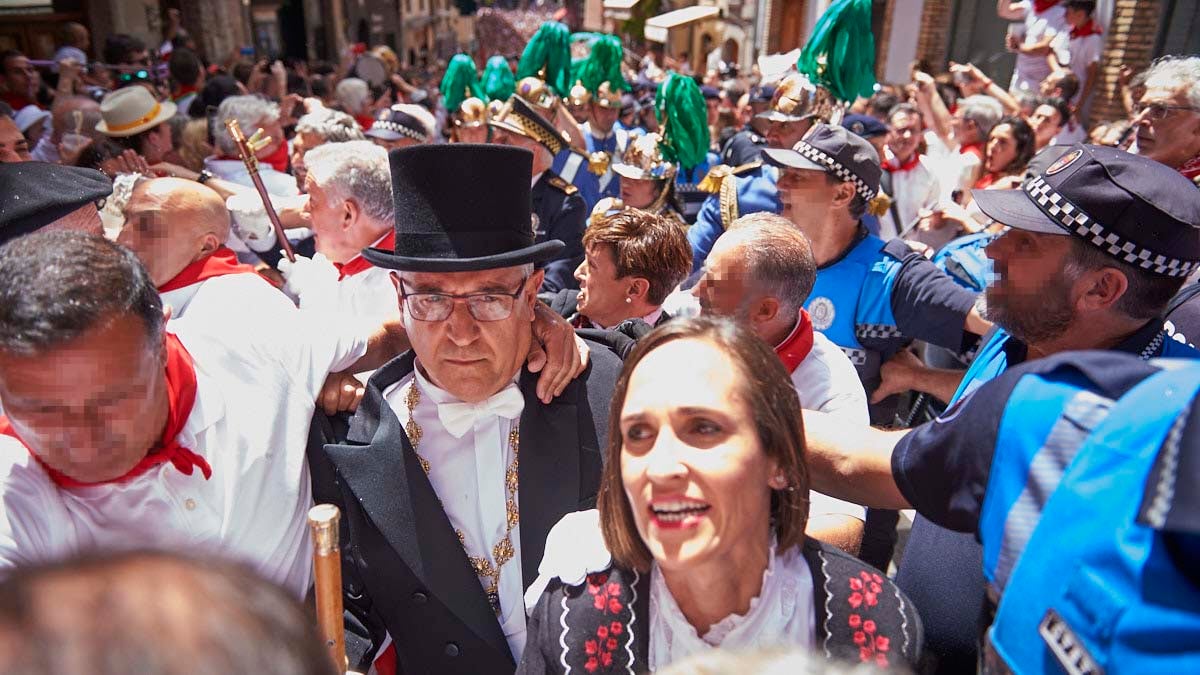 Duras condenas para 6 abertzales que reventaron la procesión de San Fermín por odio contra UPN en Pamplona