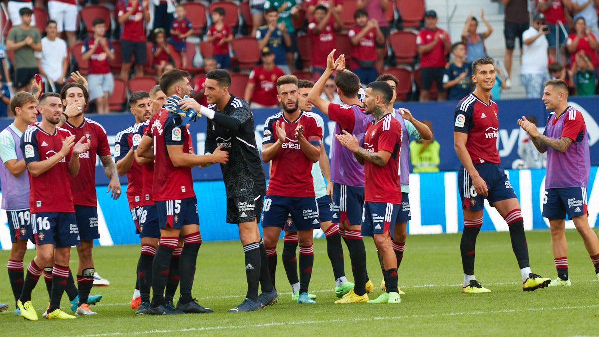 Partido de La Liga Santander entre Osasuna y Cádiz disputado en el estadio de El Sadar. IÑIGO ALZUGARAY