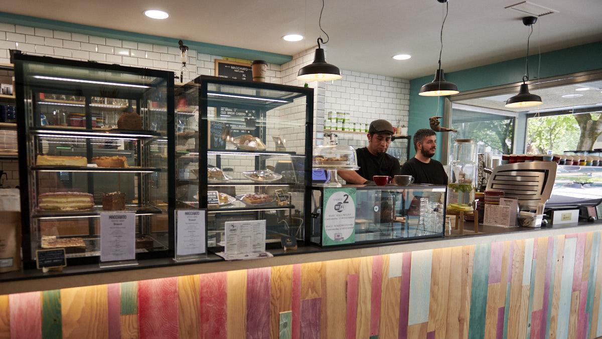 Macchiato Coffee Shop, la nueva cafetería con café de especialidad que abre en Iturrama. IRANZU LARRASOAÑA