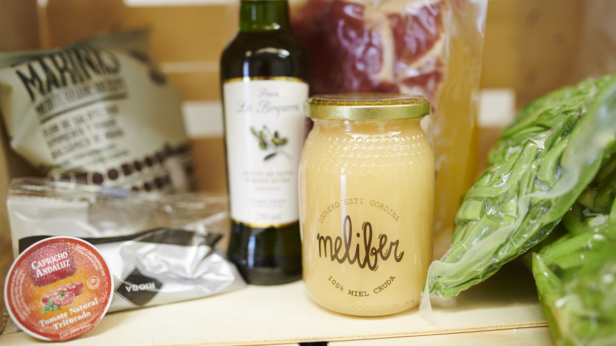 A tu puerta lleva a tu casa diferentes productos. PABLO LASAOSA